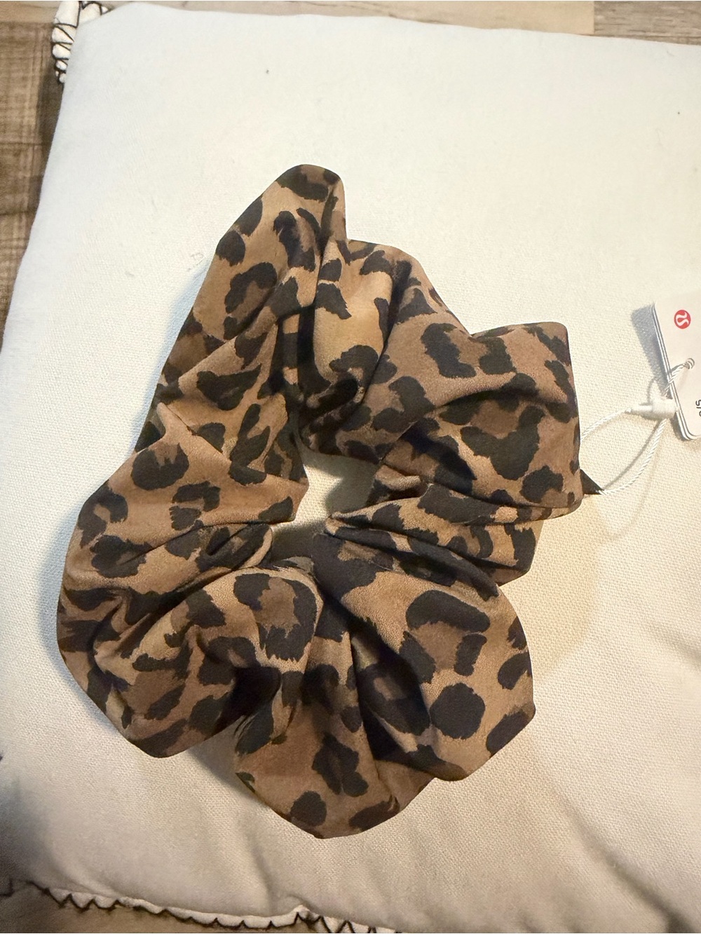 lululemon Uplifting Scrunchie *Oversized True Leopard NWT